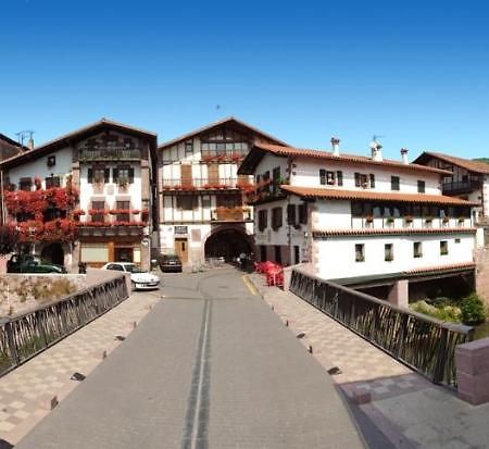 Hostal Antxitonea Elizondo Bagian luar foto