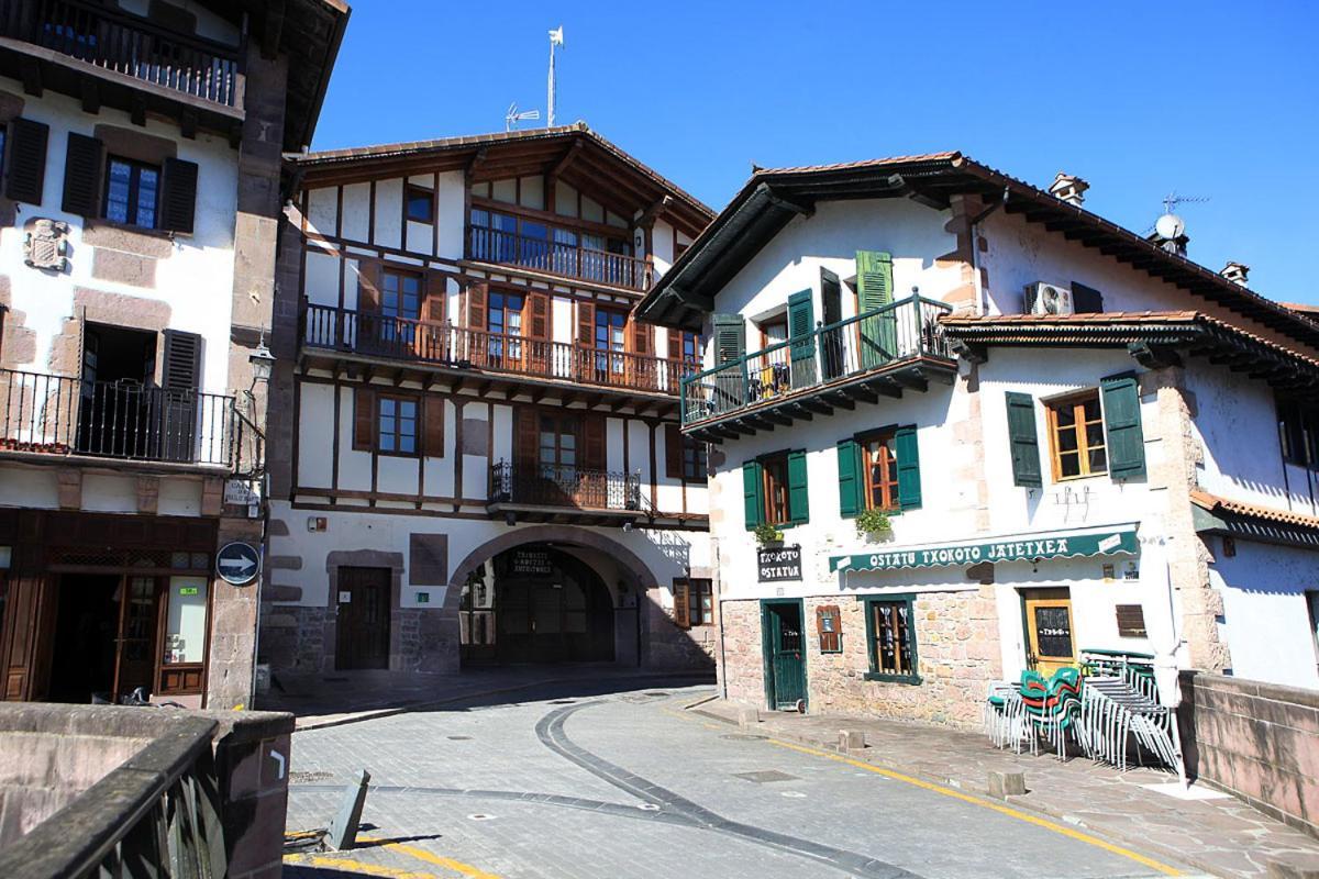 Hostal Antxitonea Elizondo Bagian luar foto